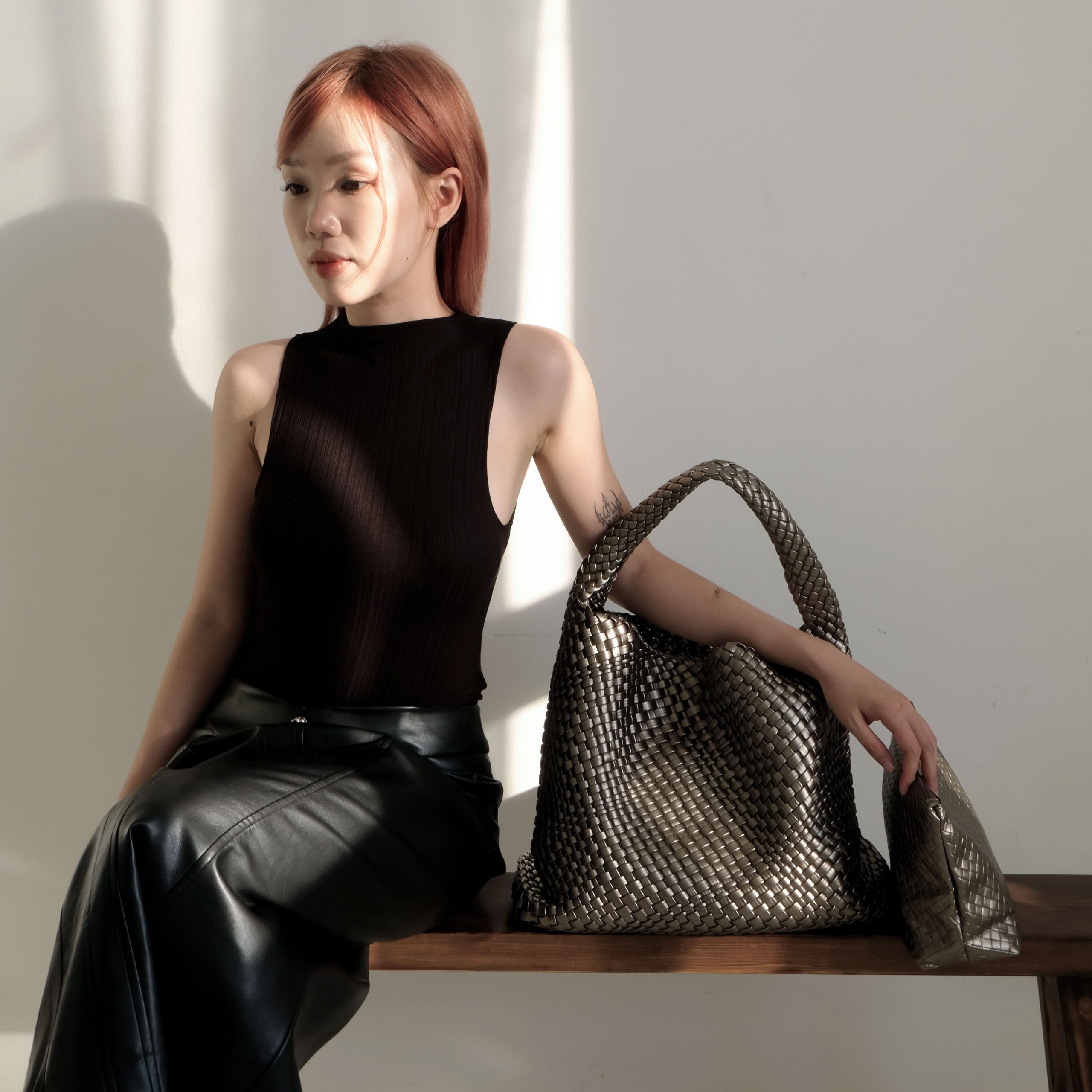 tui-xach-nu-the-anig-dynami-mau-sliver Túi tote dệt thủ công DY Nami màu silver - Combo 2 túi - kích thước 35 x 14 x 33cm